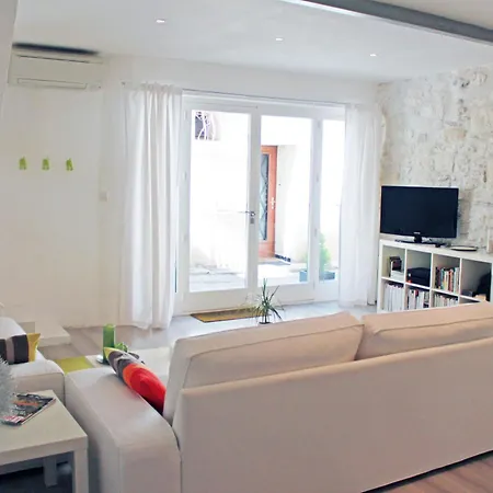 Le Cocon Bianco Centre Holiday home Arles